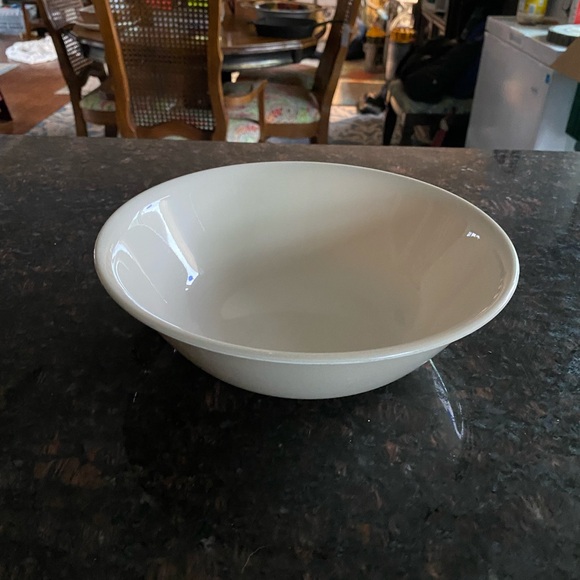 1 Corelle Sandstone 1 Quart Serving Bowl - Picture 6 of 11